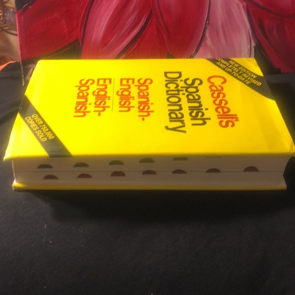 Cassell’s Spanish -English & English to Spanish Dictionary - Picture 5 of 13